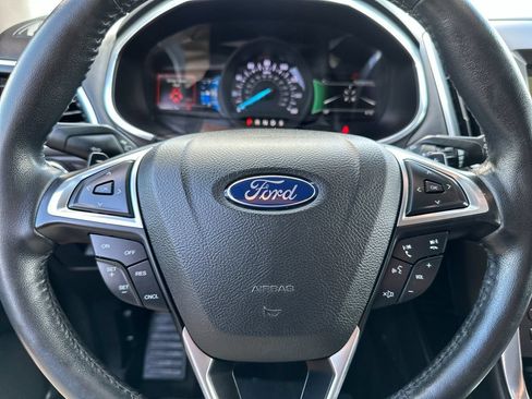 Used 2017 Ford Edge Titanium w/ Equipment Group 301A FWD image 23