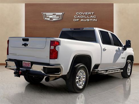 Used 2022 Chevrolet Silverado 2500 LT w/ Convenience Package image 4