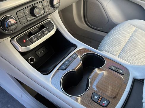 Used 2020 GMC Acadia SLE w/ Driver Convenience Package image 23