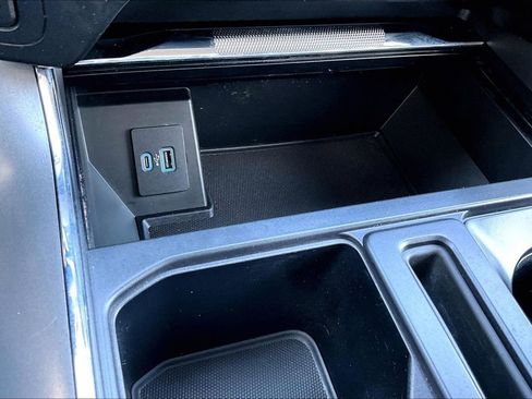 Used 2022 Ford F150 Lariat image 16