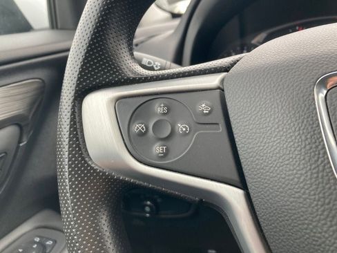 Used 2024 GMC Terrain SLE FWD image 13