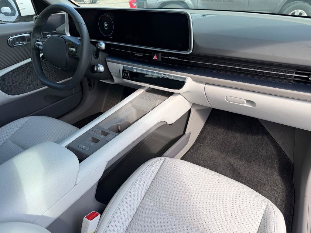 Used 2024 Hyundai Ioniq 6 SEL AWD/4WD image 19