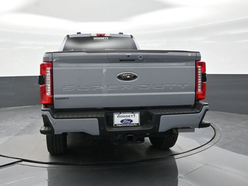New 2026 Ford F250 Lariat w/ Black Appearance Package image 8