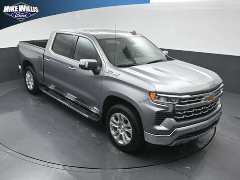 Used 2025 Chevrolet Silverado 1500 LTZ w/ LTZ Premium Package AWD/4WD image 9