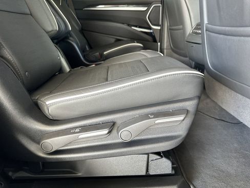 Certified 2025 Cadillac Escalade Premium Luxury image 44