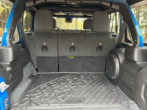 Used 2024 Jeep Wrangler Sport S image 18