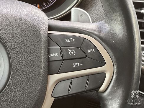 Used 2015 Jeep Grand Cherokee Limited w/ Luxury Group II RWD image 13
