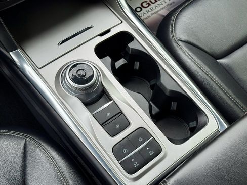 Used 2020 Ford Explorer XLT w/ Equipment Group 202A image 27