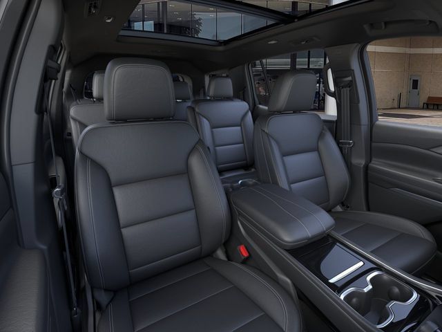 New 2027 Chevrolet Traverse LT w/ Sun and Wheel Package FWD image 16