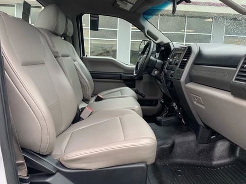Used 2017 Ford F550 4x4 Regular Cab Super Duty image 21