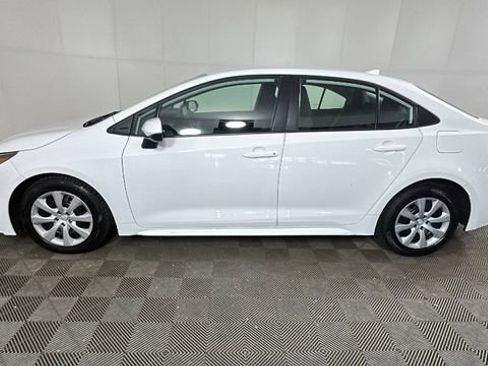 Used 2023 Toyota Corolla LE FWD image 6