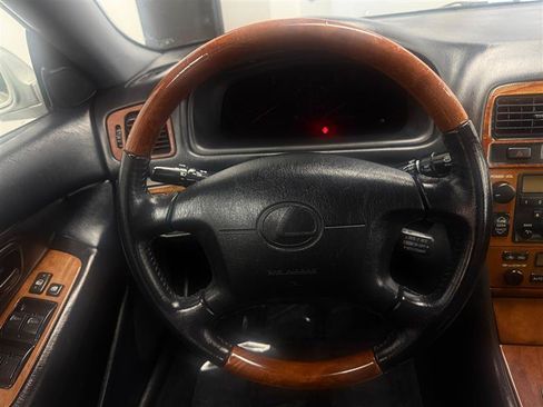 Used 2001 Lexus ES 330 FWD image 12