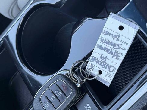 Used 2019 Hyundai Sonata SE FWD image 19