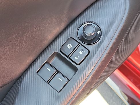 Used 2025 MAZDA MX-5 Miata RF Club RWD image 11