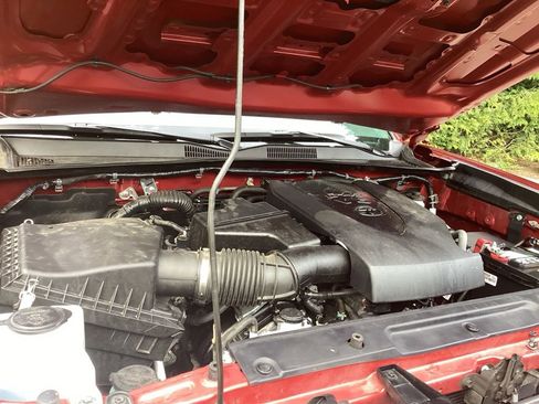 Used 2018 Toyota Tacoma TRD Sport w/ TRD Premium Sport Package RWD image 22