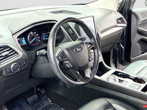 Used 2022 Ford Edge SEL image 4