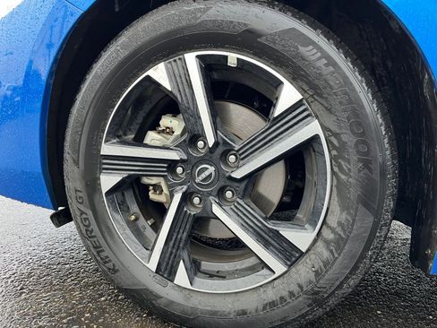 Used 2025 Nissan Sentra SV image 28