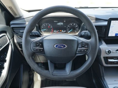 Used 2023 Ford Explorer 4WD w/ Class IV Trailer Tow Package image 37