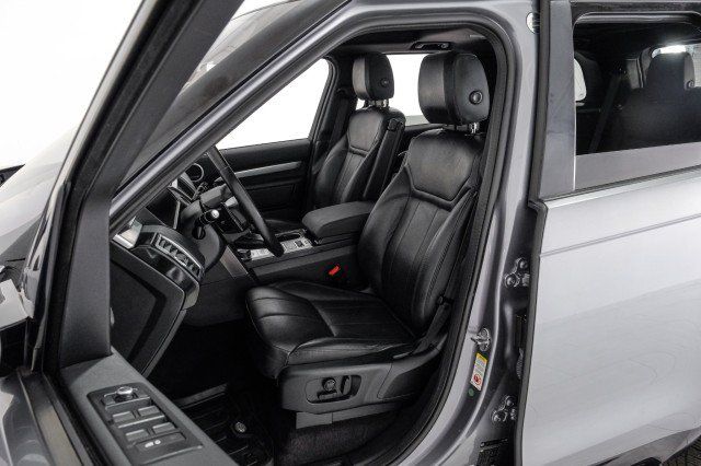 Used 2020 Land Rover Discovery Landmark AWD/4WD image 35