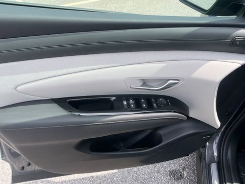 New 2025 Hyundai Tucson Limited image 11