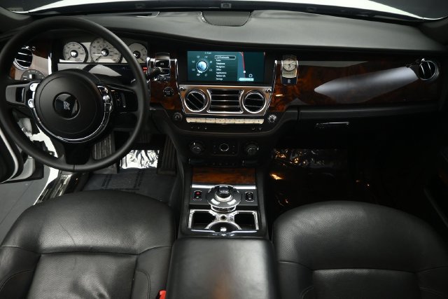 Used 2013 Rolls-Royce Ghost RWD image 37