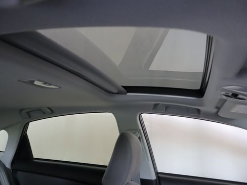 Used 2015 Toyota Prius Three w/ Solar Roof Package FWD image 3