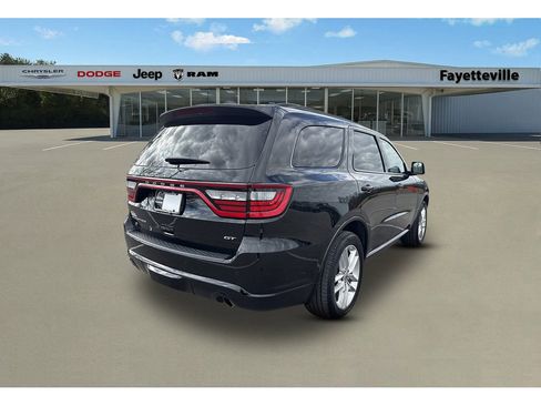 Used 2024 Dodge Durango GT image 3