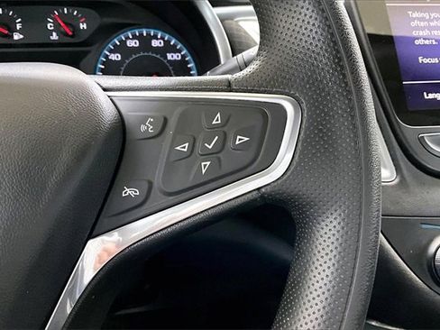 Used 2022 Chevrolet Malibu LT image 13