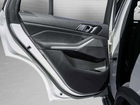 Used 2023 BMW X5 sDrive40i w/ Premium Package image 28