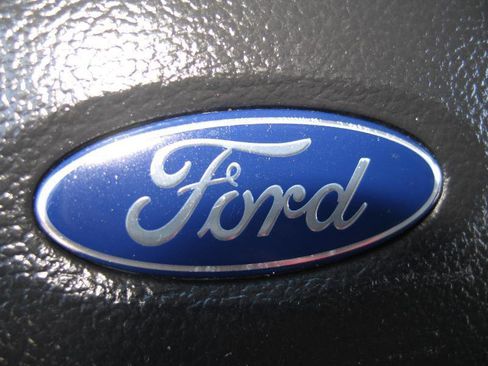 Used 2017 Ford F150 XLT w/ Equipment Group 302A Luxury image 31