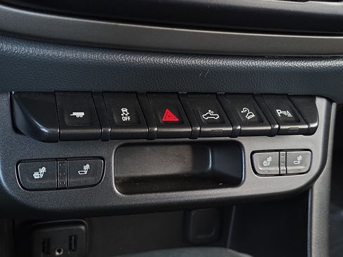 Used 2020 Chevrolet Colorado Z71 image 21