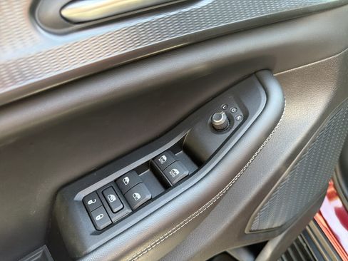 Certified 2023 Jeep Grand Cherokee L Laredo AWD/4WD image 17