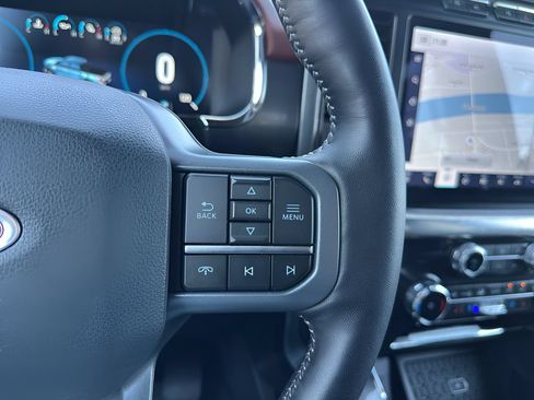 Used 2023 Ford F150 Lariat AWD/4WD image 19