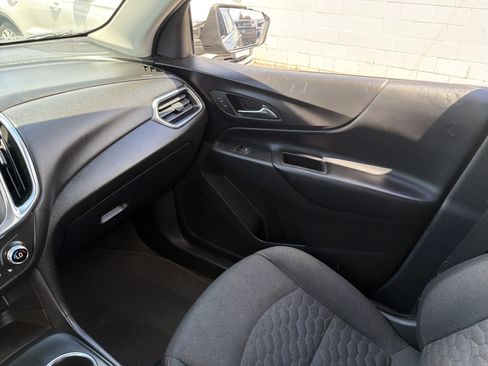 Used 2019 Chevrolet Equinox LT w/ Sun & Navigation Package AWD/4WD image 25