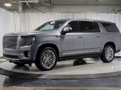 Used 2023 GMC Yukon XL Denali w/ Max Trailering Package image 4