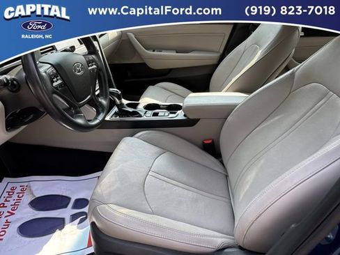 Used 2016 Hyundai Sonata Limited w/ Option Group 04 FWD image 19