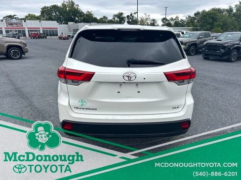 Used 2019 Toyota Highlander XLE FWD image 7