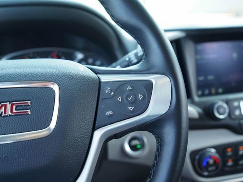 Used 2024 GMC Terrain SLT image 28