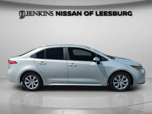 Used 2024 Toyota Corolla LE FWD image 3