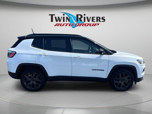 New 2026 Jeep Compass Limited w/ Sun, Sound & Navigation Group AWD/4WD image 5