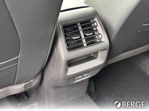 New 2026 Volkswagen Tiguan SE R-Line image 16