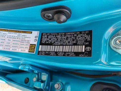 Used 2021 Toyota Prius Prime LE FWD image 30