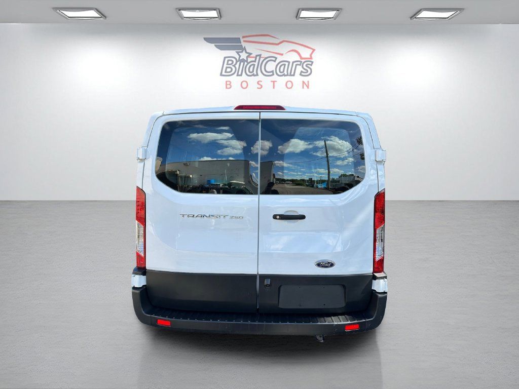 Used 2025 Ford Transit 250 Low Roof w/ Exterior Upgrade Package RWD image 5
