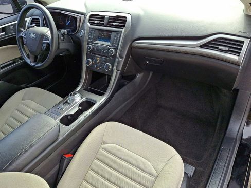 Used 2018 Ford Fusion S image 31