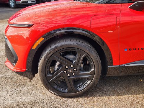 New 2026 Chevrolet Equinox EV RS FWD image 5