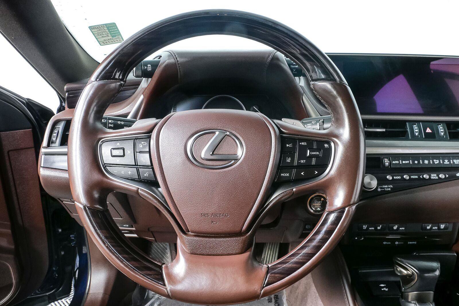 Used 2021 Lexus ES 350 w/ Premium Package FWD image 10