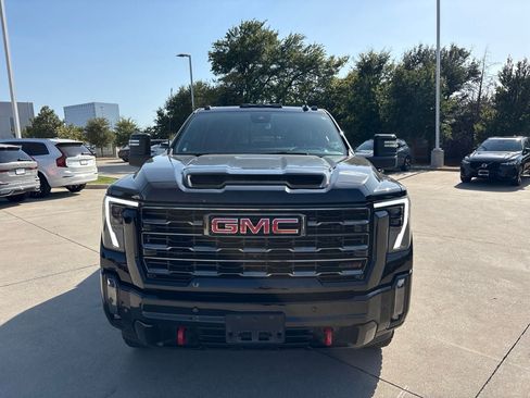 Used 2024 GMC Sierra 2500 AT4 w/ AT4 Premium Plus Package AWD/4WD image 2