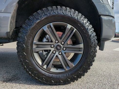 Used 2021 Ford F150 XLT w/ Equipment Group 302A High image 11