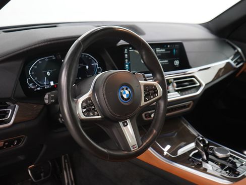 Used 2022 BMW X5 xDrive45e w/ M Sport Package AWD/4WD image 22