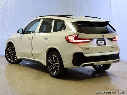 Used 2027 BMW X1 xDrive28i AWD/4WD image 9